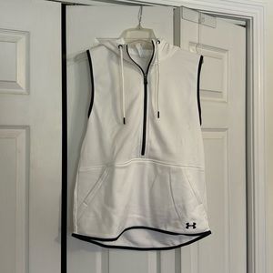 Sleeveless hooded workout sweatshirt